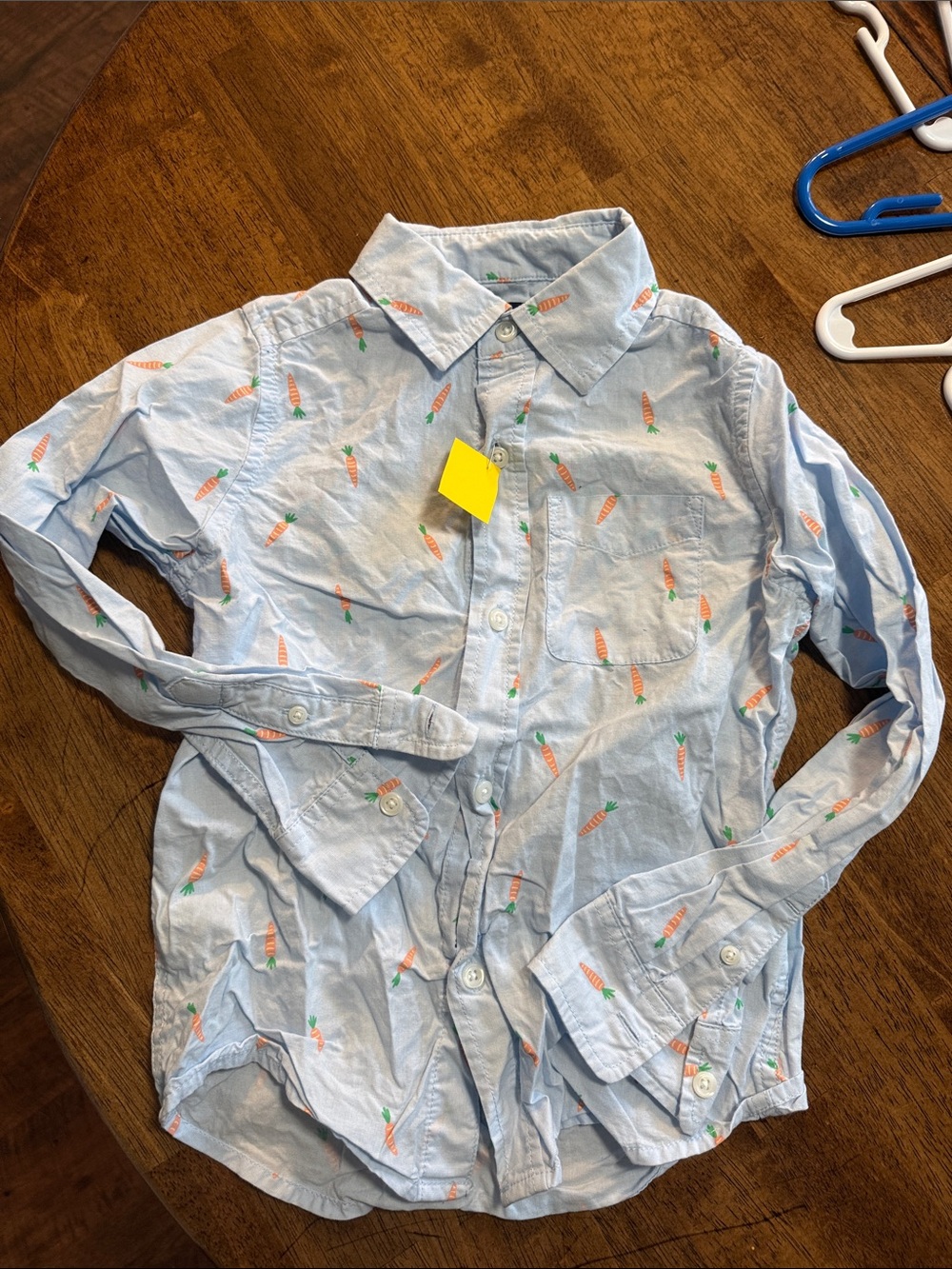 Children’s Place Light Blue Button-Down Shirt with Carrot Print size 5/6 Small
